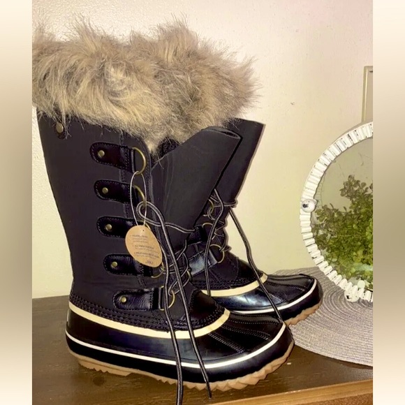 Womens size 6 6M JBU JANBU Edith Vegan Boots Snow or Mud faux fur Waterproof - Picture 1 of 7